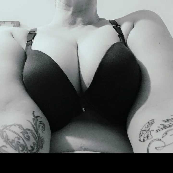 candygurl666 — FansOnlyX creator profile
