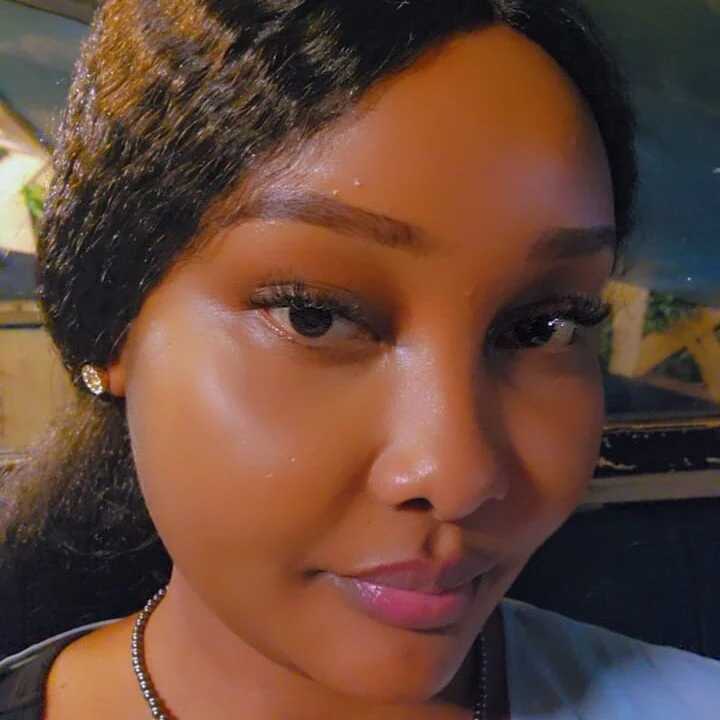Prettylovez — FansOnlyX creator profile