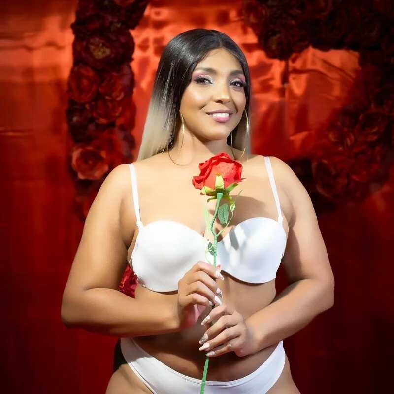 NinaNicole — FansOnlyX creator profile