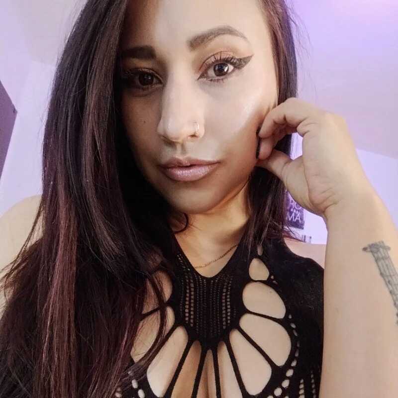 cherryy_bombshelll — FansOnlyX creator profile