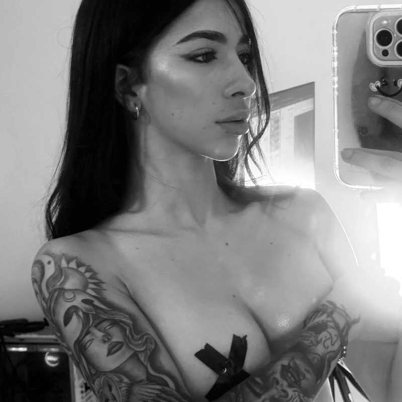 sara_lopee1 — FansOnlyX creator profile