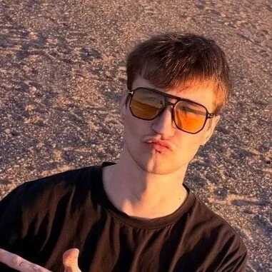 MR_EDVARD — FansOnlyX creator profile