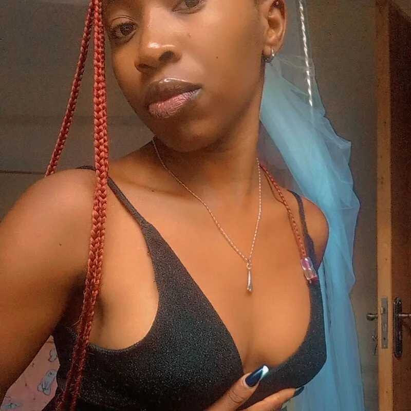 ItsNylaVee — FansOnlyX creator profile