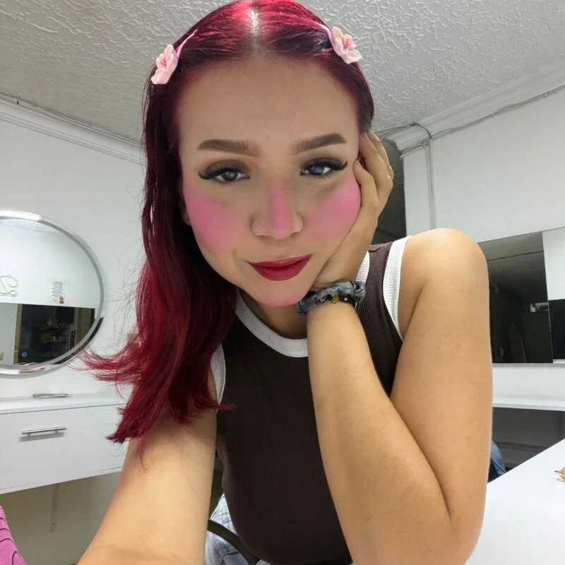 Mia_Juicyberry — FansOnlyX creator profile