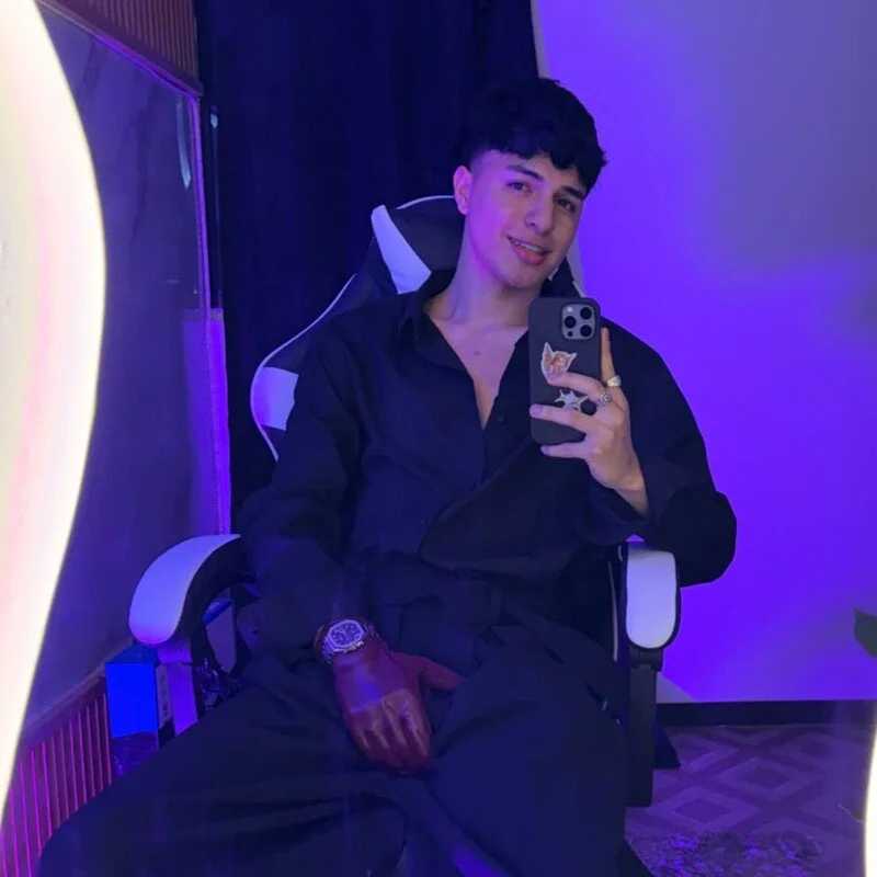 IM_EROSS — FansOnlyX creator profile