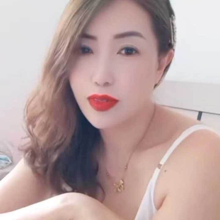 biqbiq122 — FansOnlyX creator profile