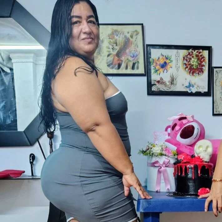 maturebutt — FansOnlyX creator profile