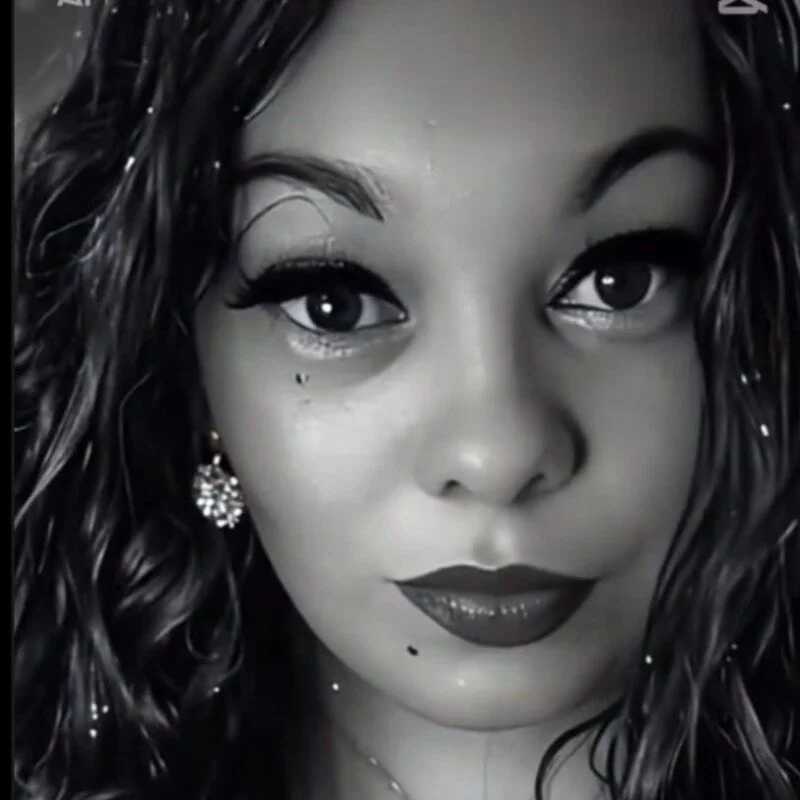 SilkQueenn — FansOnlyX creator profile