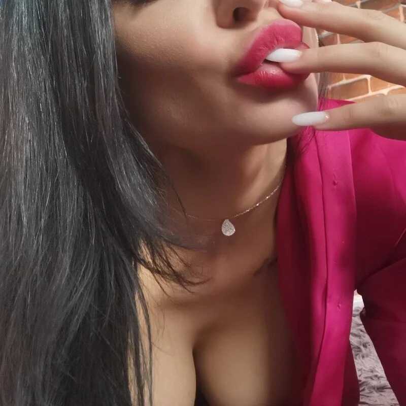 kryssy_von — FansOnlyX creator profile