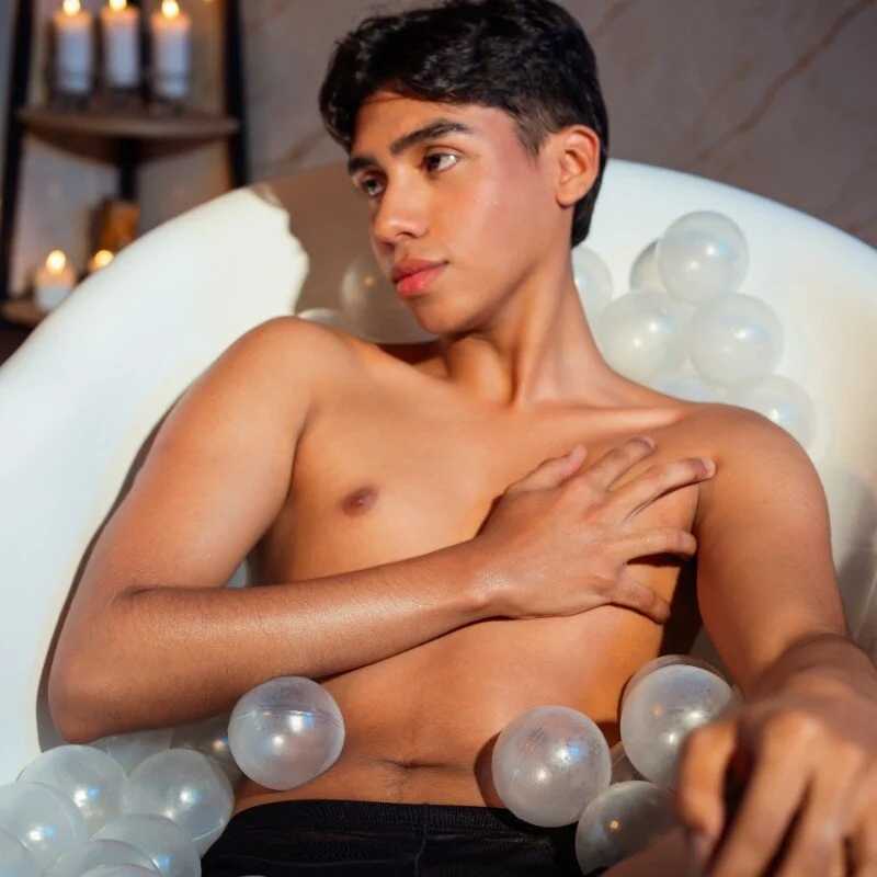 Eros_Lux — FansOnlyX creator profile