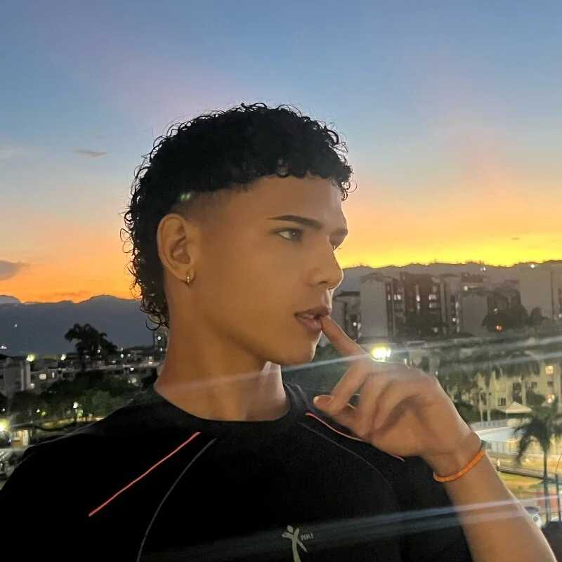 sebascuterouss — FansOnlyX creator profile