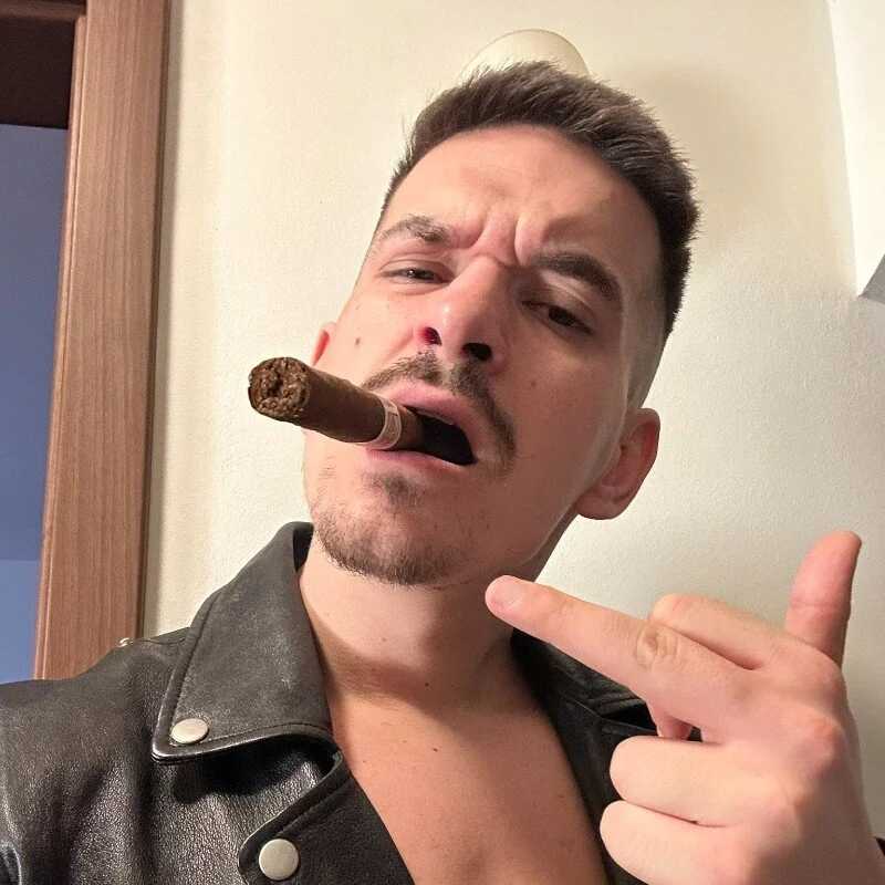 MasterDani001 — FansOnlyX creator profile