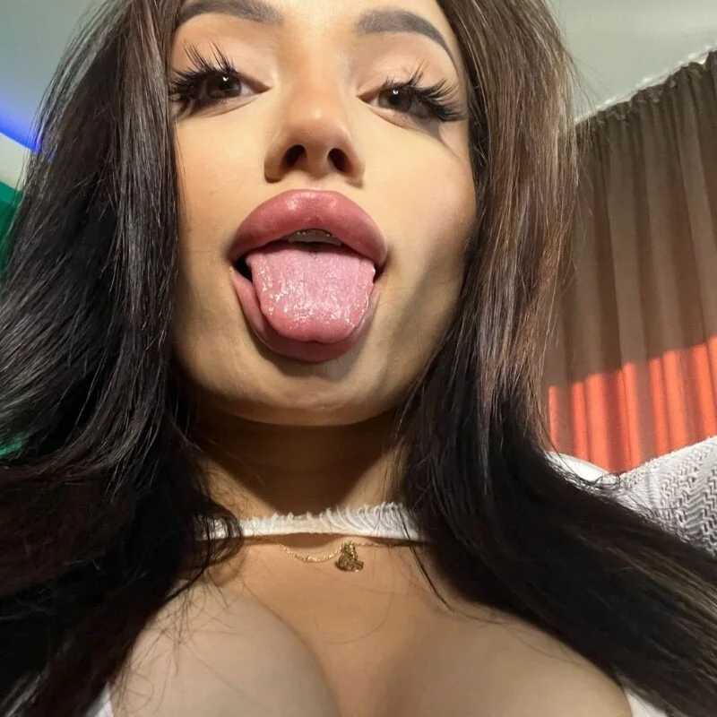 KaylaLaine — FansOnlyX creator profile