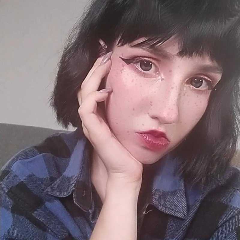ViolettMo0n — FansOnlyX creator profile