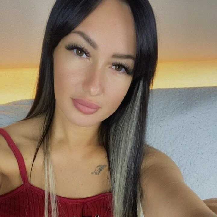 Nika_Blaze — FansOnlyX creator profile