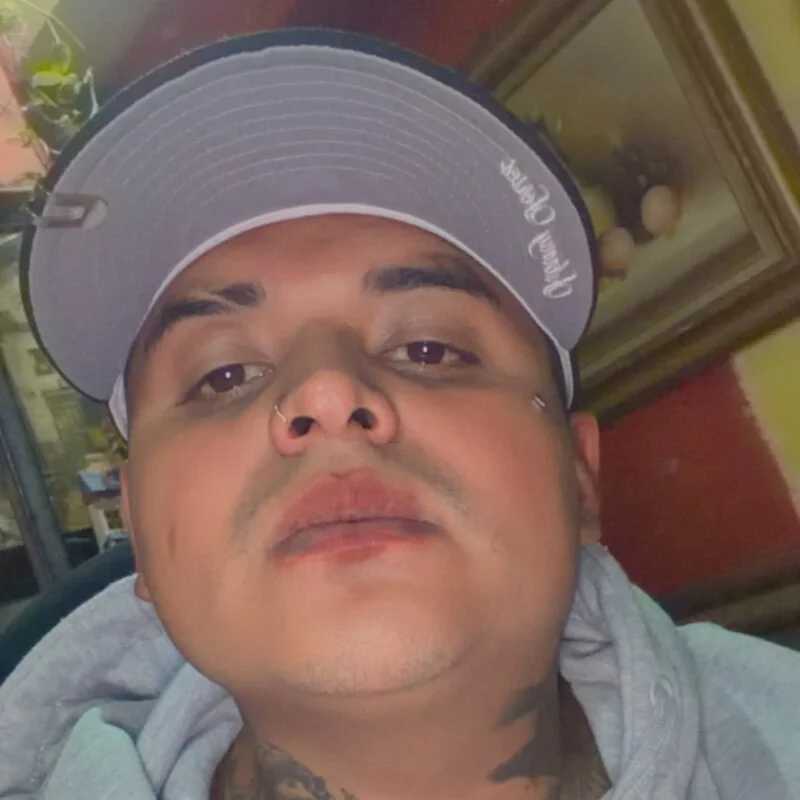 RobertoLeo42980 — FansOnlyX creator profile