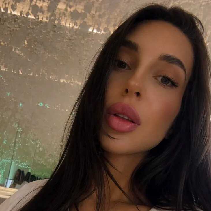 JasminBee — FansOnlyX creator profile