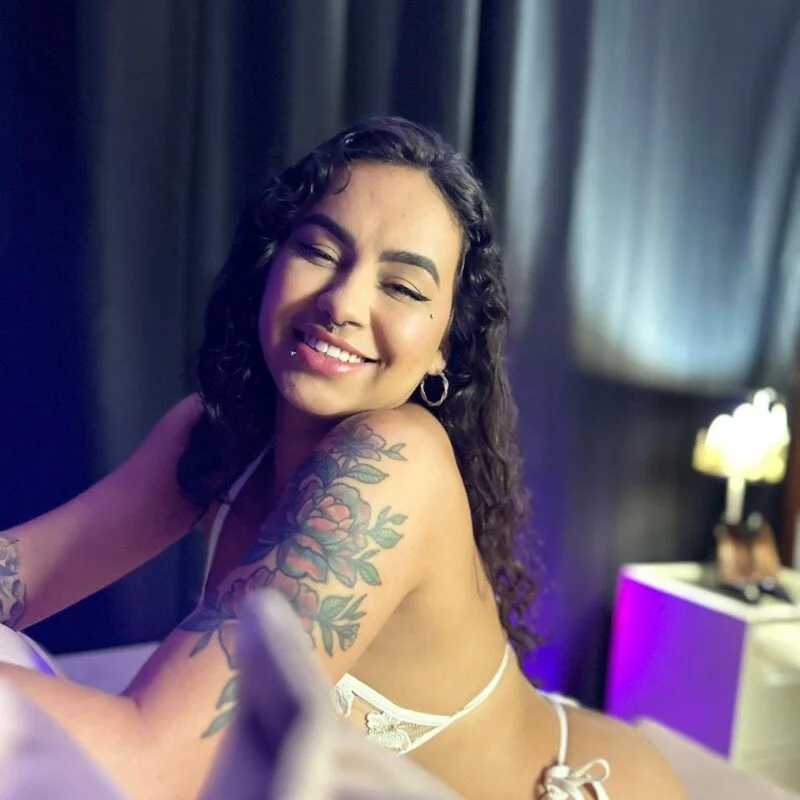 PollyCrush — FansOnlyX creator profile