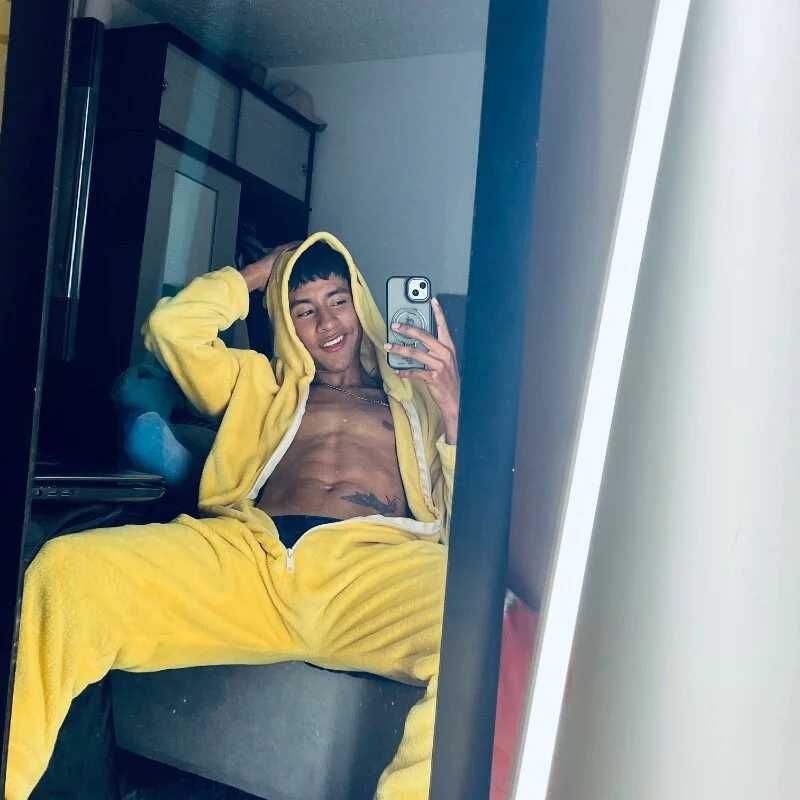 HotSebas_04 — FansOnlyX creator profile