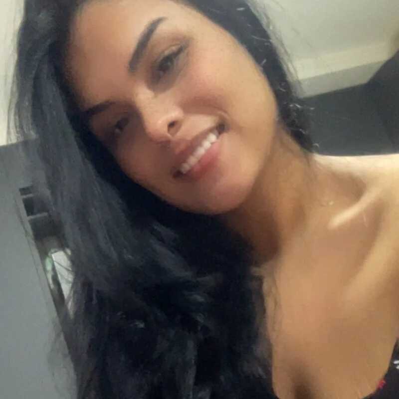 Isabel2q5n — FansOnlyX creator profile