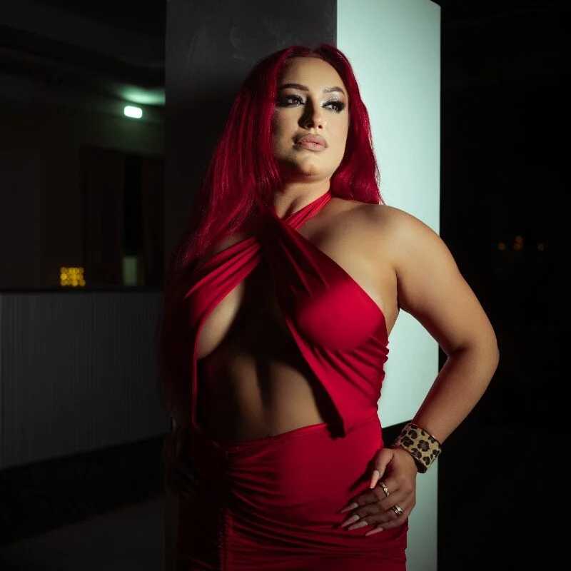 EmyHilton — FansOnlyX creator profile