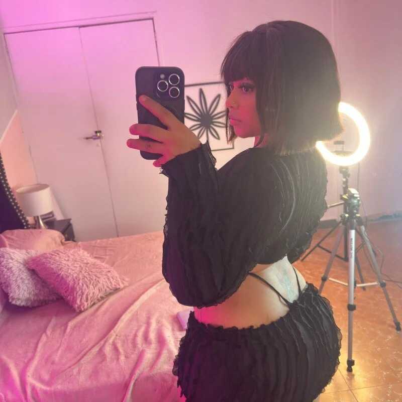ambar_nyx — FansOnlyX creator profile