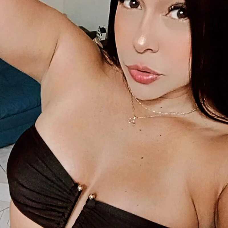 alessandra_wells — FansOnlyX creator profile