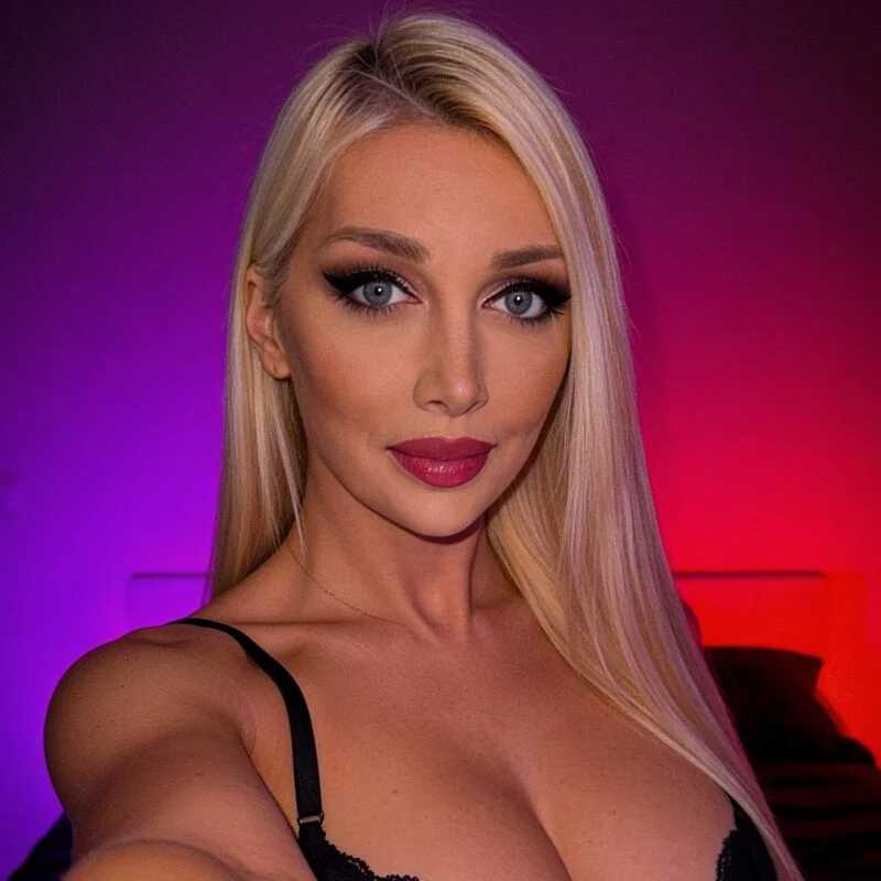 BarbiBentley — FansOnlyX creator profile