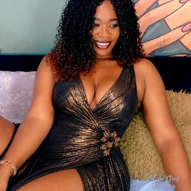 Ebonycherryx — FansOnlyX creator profile