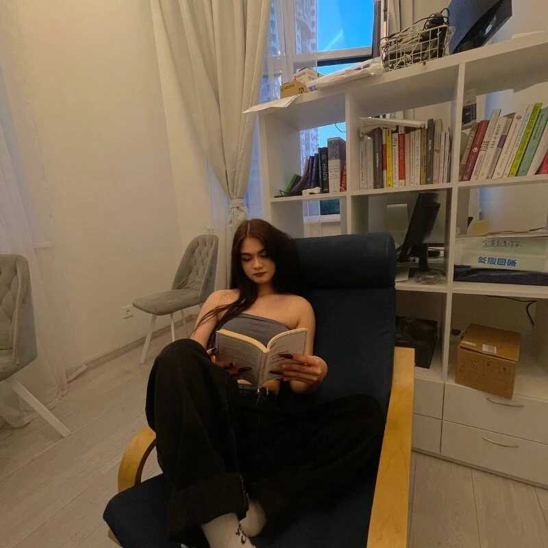 Girl_In_Your_Bed — FansOnlyX creator profile