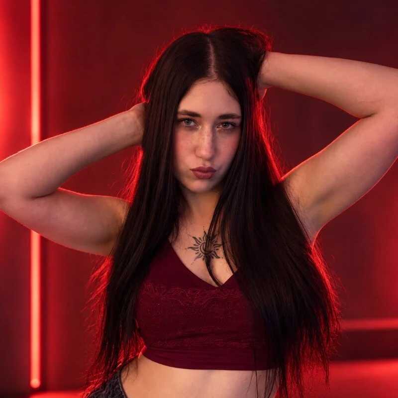 milana_sunny_ — FansOnlyX creator profile