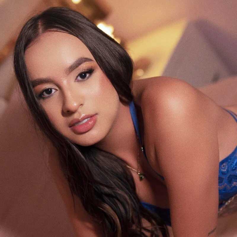 AliciaRoux — FansOnlyX creator profile