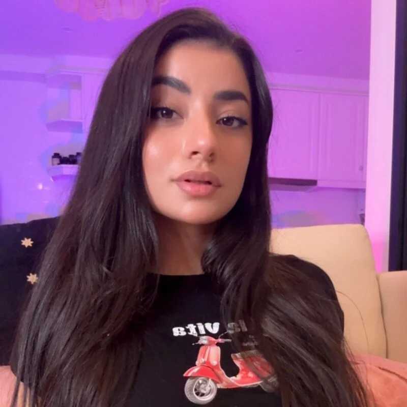 ZoeZayd — FansOnlyX creator profile