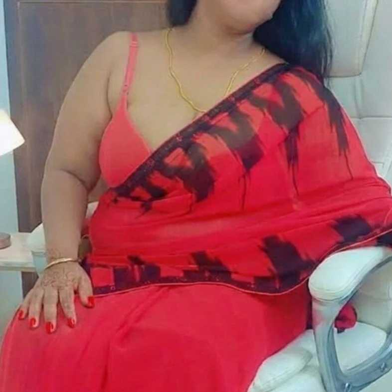 Miss_Roshika — FansOnlyX creator profile