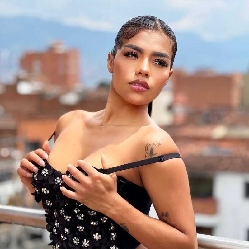 NaylaViceXXX — FansOnlyX creator profile