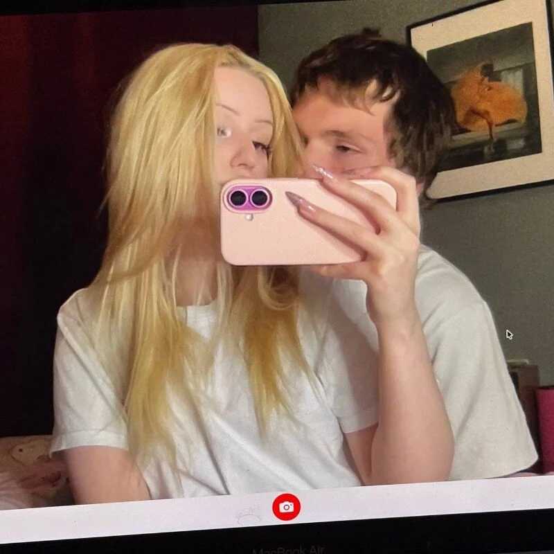 SensualTeenCouple — FansOnlyX creator profile