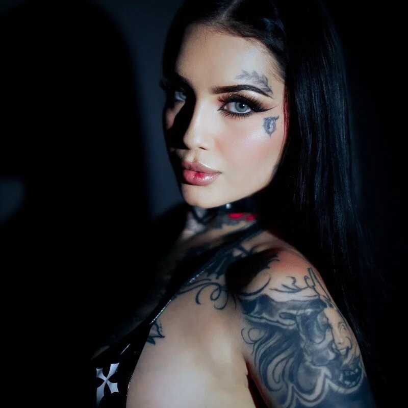 Marilyn_black2 — FansOnlyX creator profile
