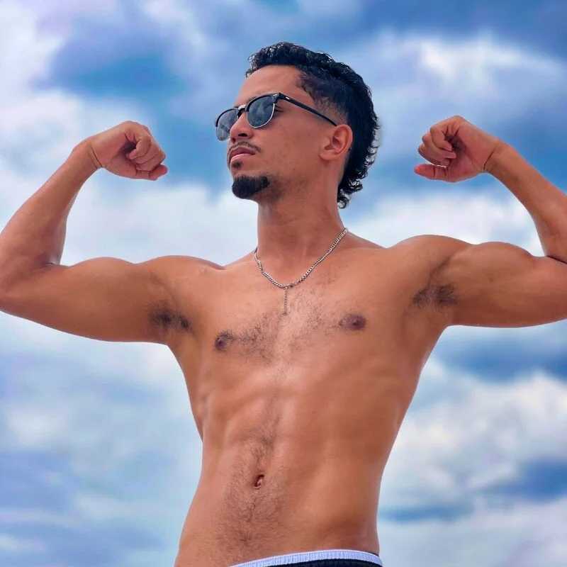 DrakeFoxx — FansOnlyX creator profile
