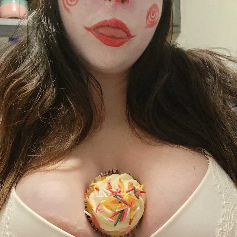 cupcakeclown — FansOnlyX creator profile