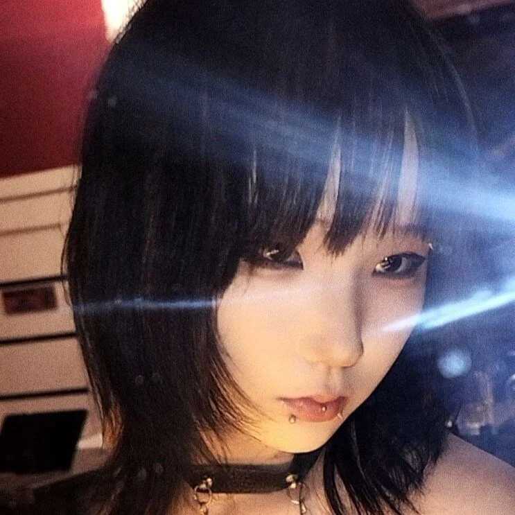 LilyVice — FansOnlyX creator profile