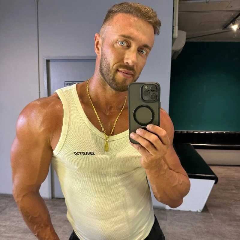Leon_lovefitness — FansOnlyX creator profile