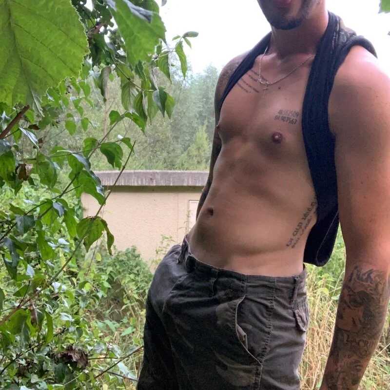 monsieurguitsxxx — FansOnlyX creator profile