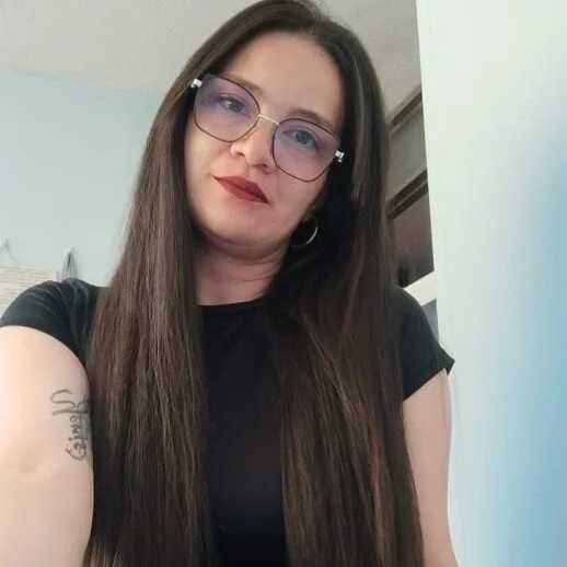tania_glasses — FansOnlyX creator profile