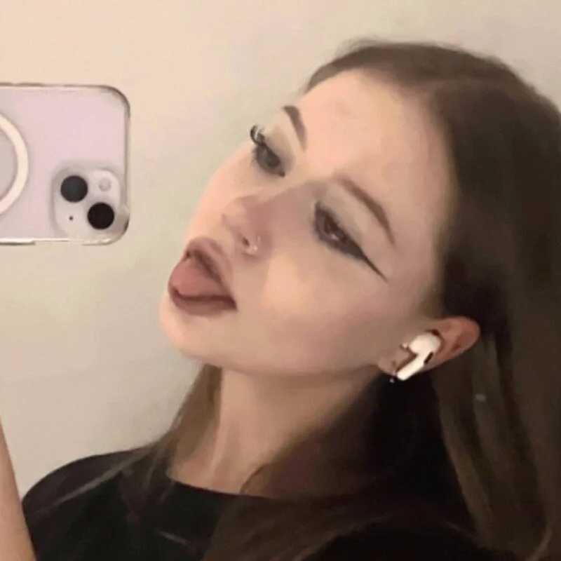 Esmie_Smile — FansOnlyX creator profile