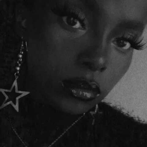 Zurivelvet — FansOnlyX creator profile