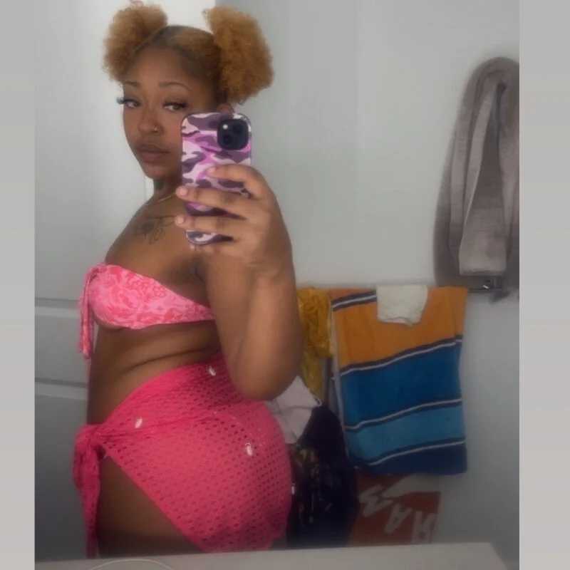 Queenin_Star — FansOnlyX creator profile