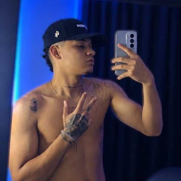 bick_jhonn — FansOnlyX creator profile