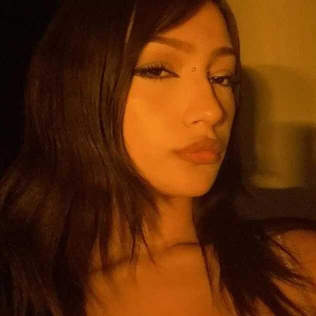 Nicollee_Heart — FansOnlyX creator profile