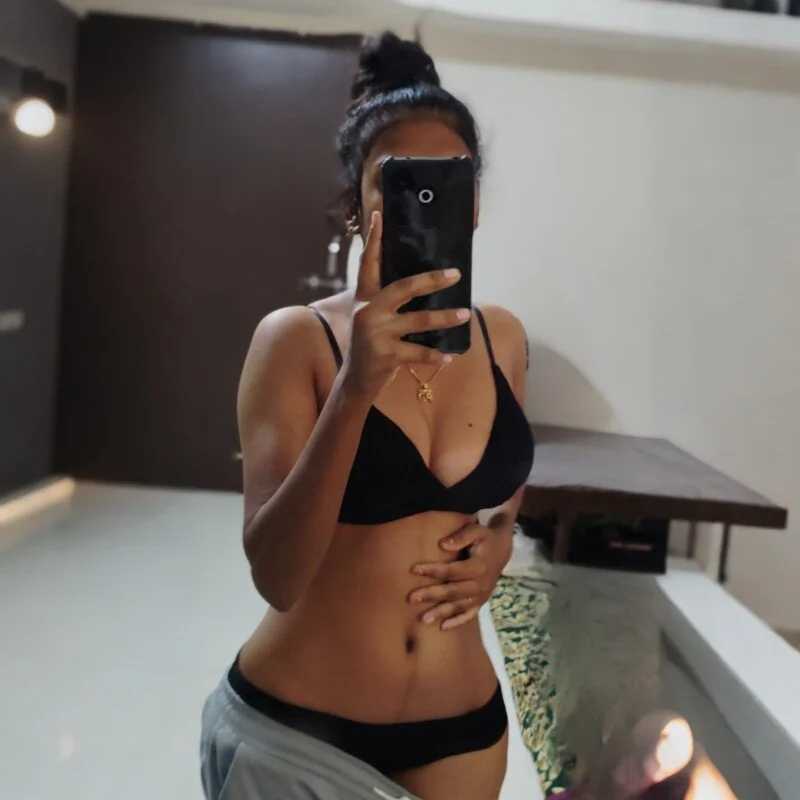 Roshni-Desi — FansOnlyX creator profile