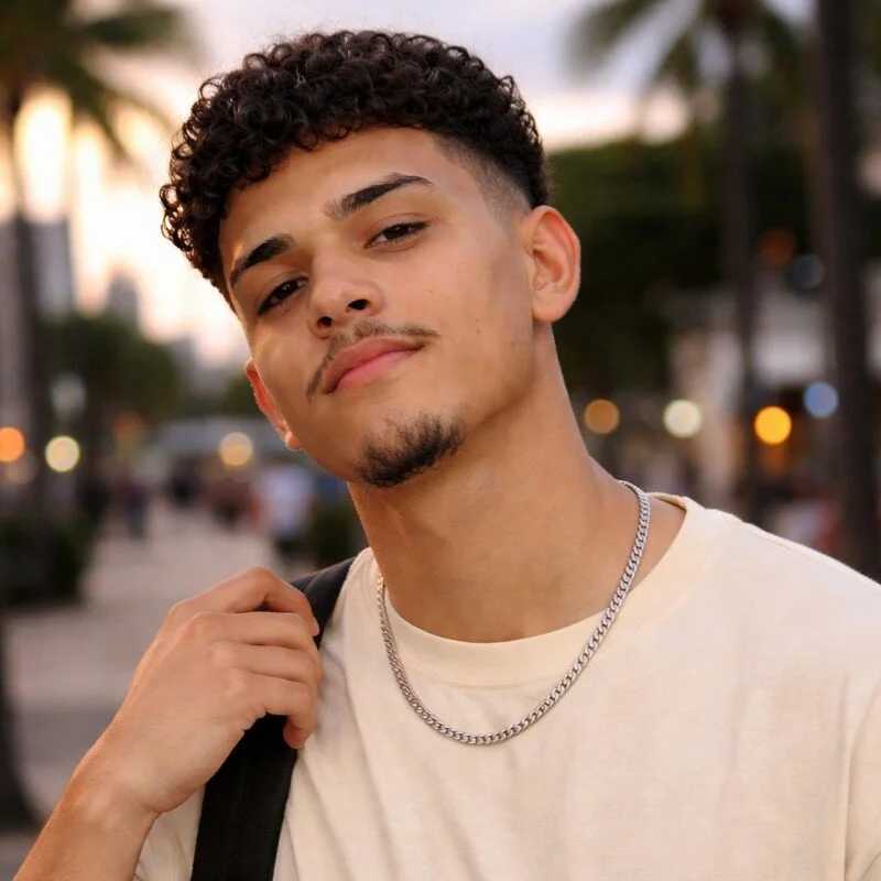 Miguel_xxt — FansOnlyX creator profile